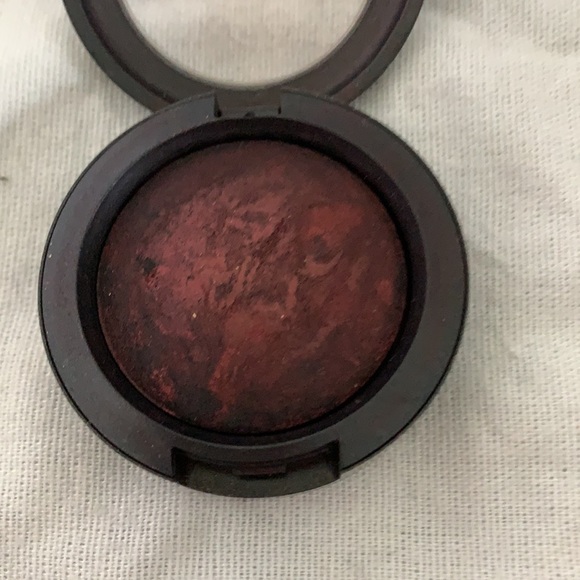 🎉6 / $30 Bundle Mac  Eye Shadow - Picture 7 of 8